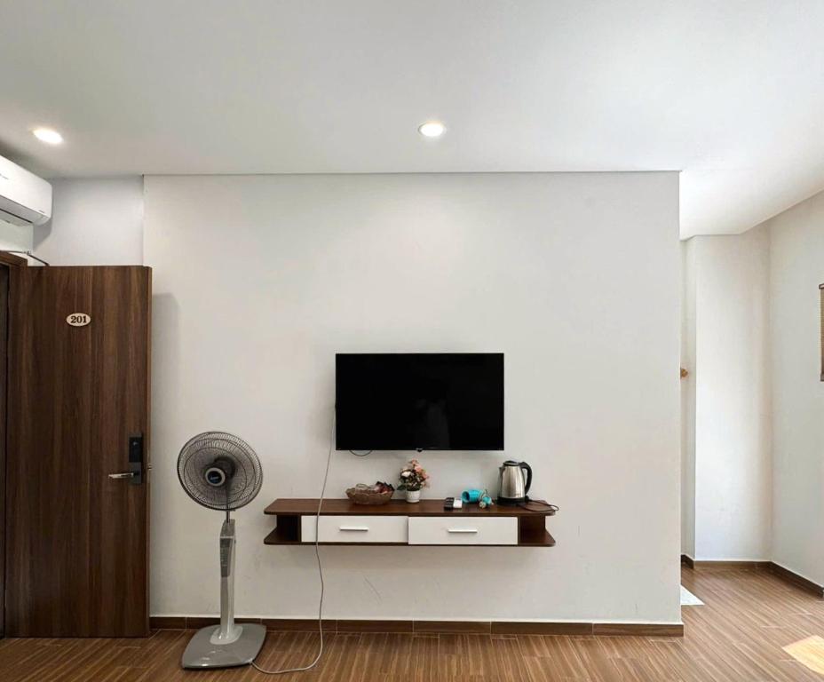 Phòng Deluxe Giường Đôi Có Ban Công