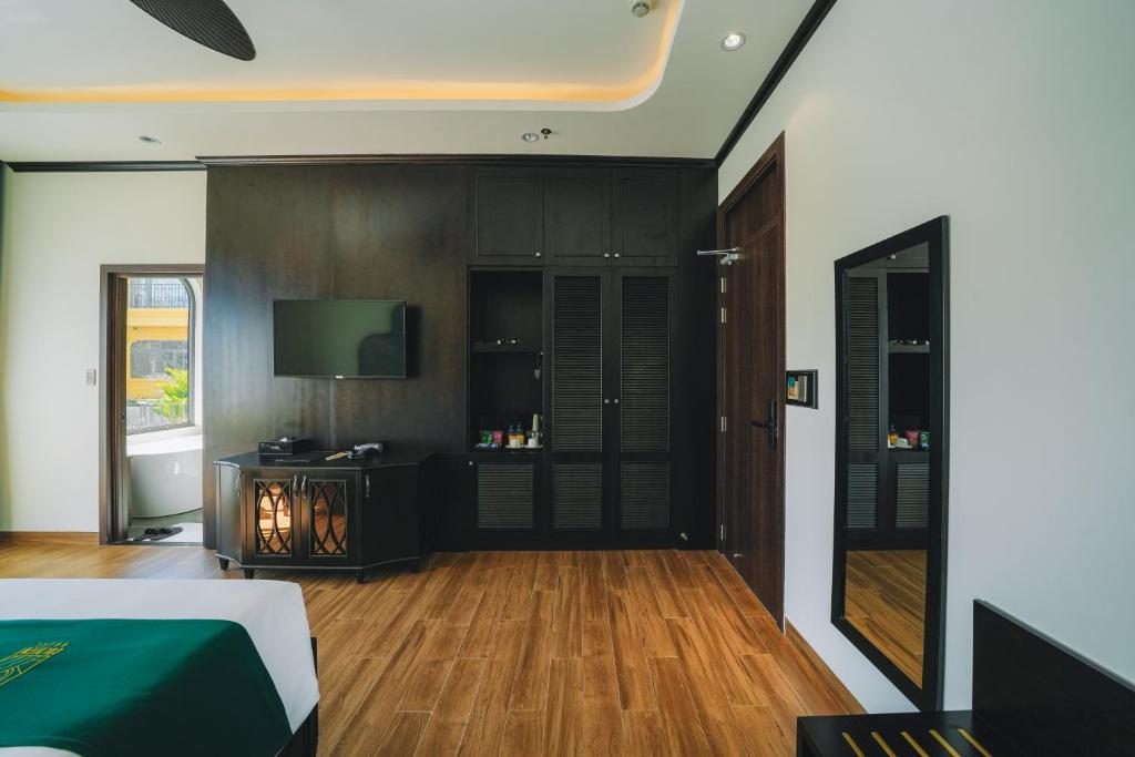 Phòng Giường Đôi Nhìn Ra Hồ Bơi
