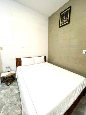 Phòng Giường Đôi Hạng Bình Dân