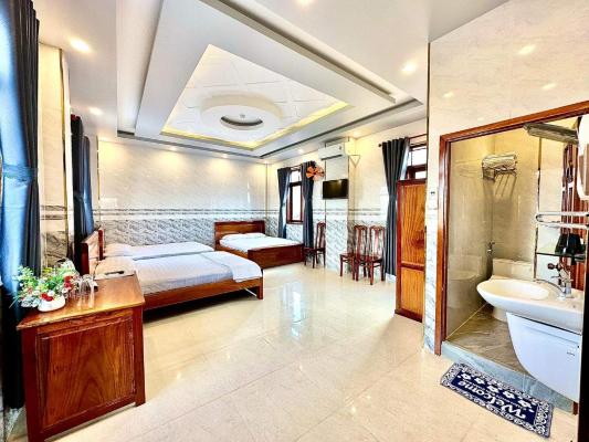 Khách sạn Vĩnh Chương
