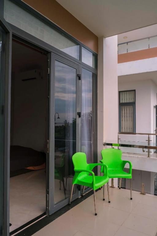 Phòng Deluxe Giường Đôi Có Ban Công