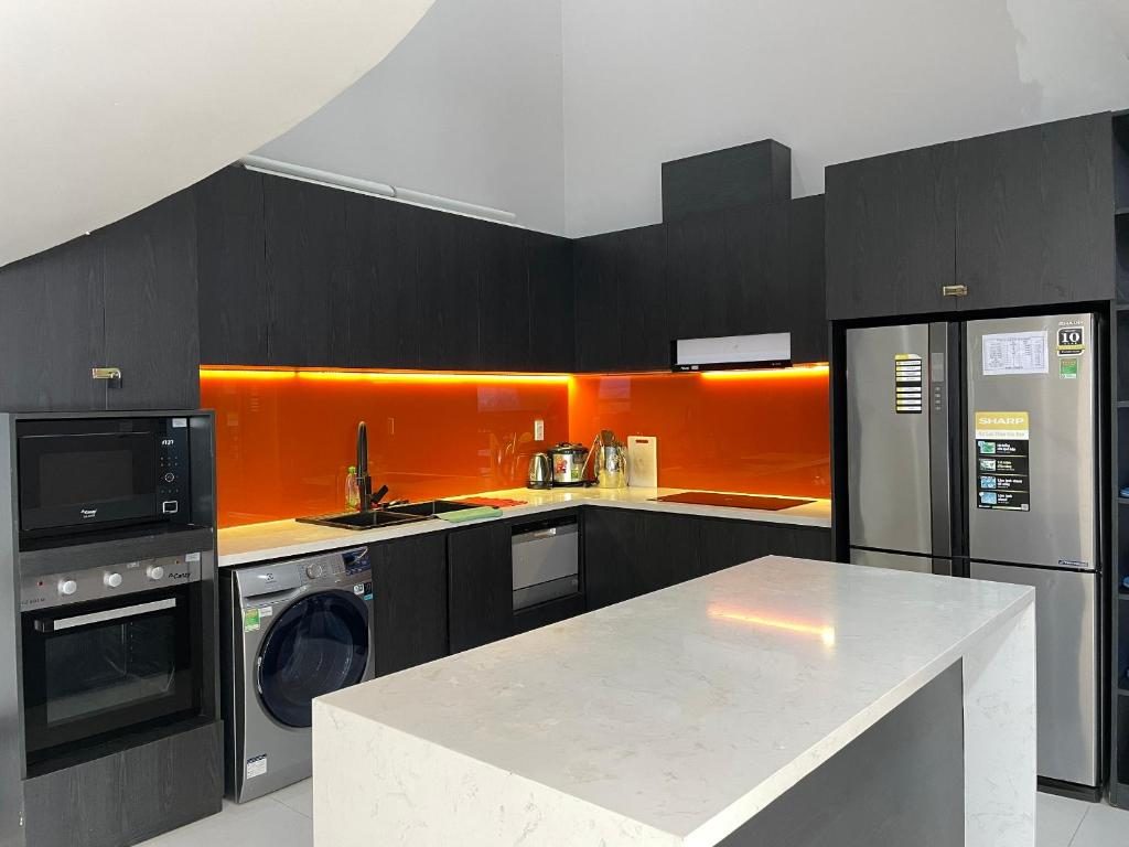 penthouse 4pn sea view near the beach