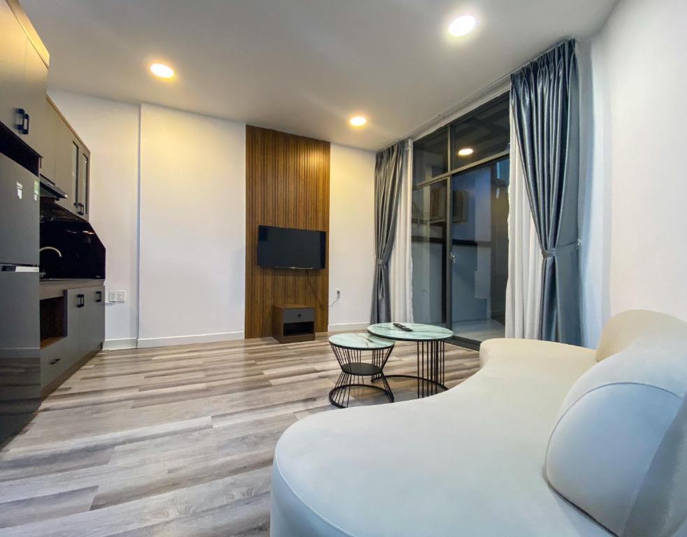Zeus Living – 7C Downtown By Feet