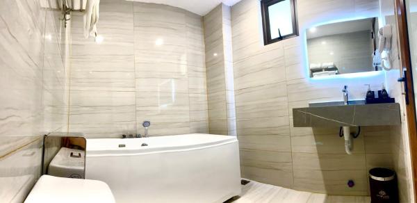 Phòng có giường cỡ King với Bồn tắm Spa