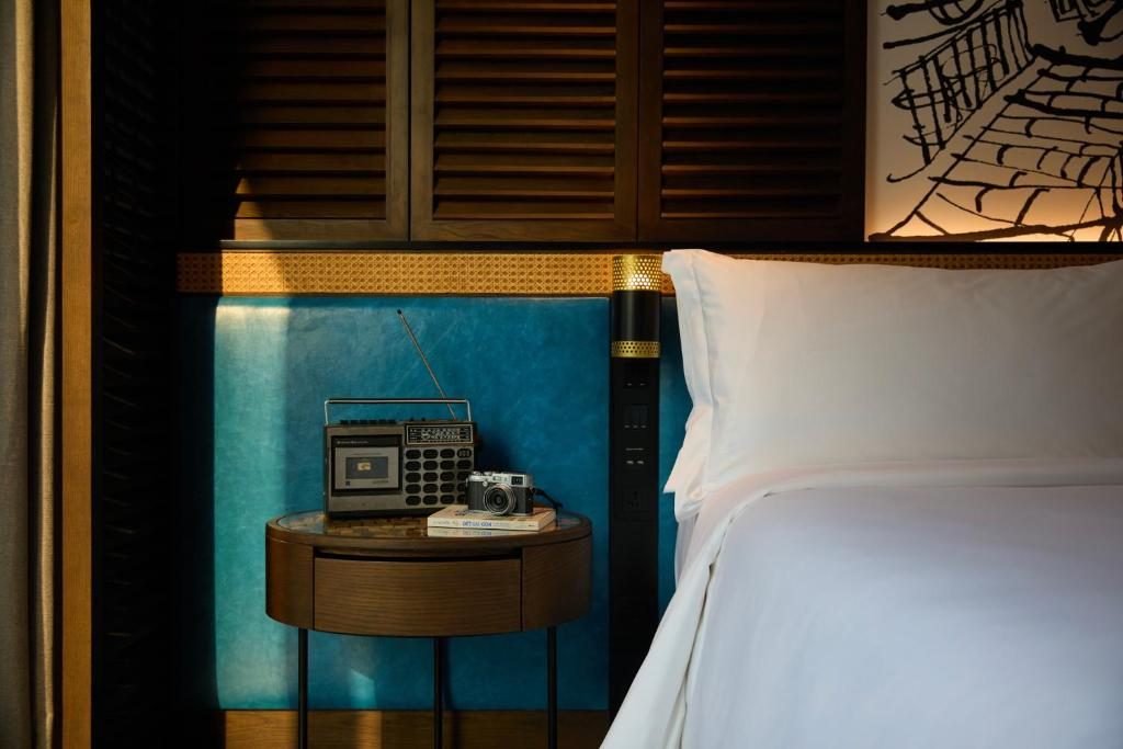 Standard King Room with City View – Disability Access