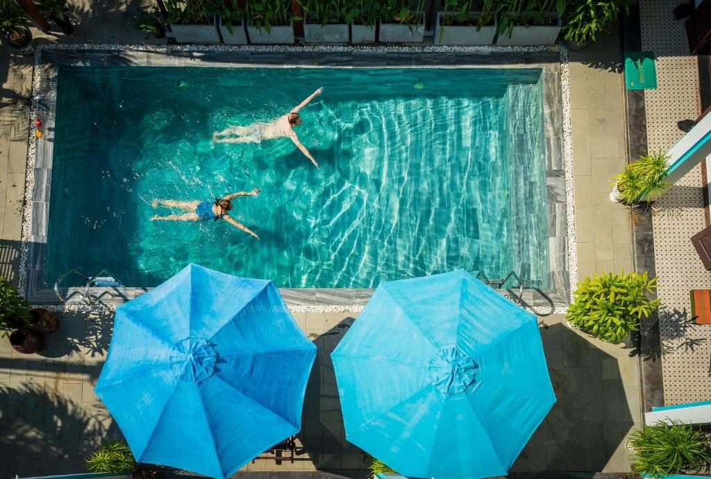 Phòng Deluxe Giường Đôi Có Ban Công