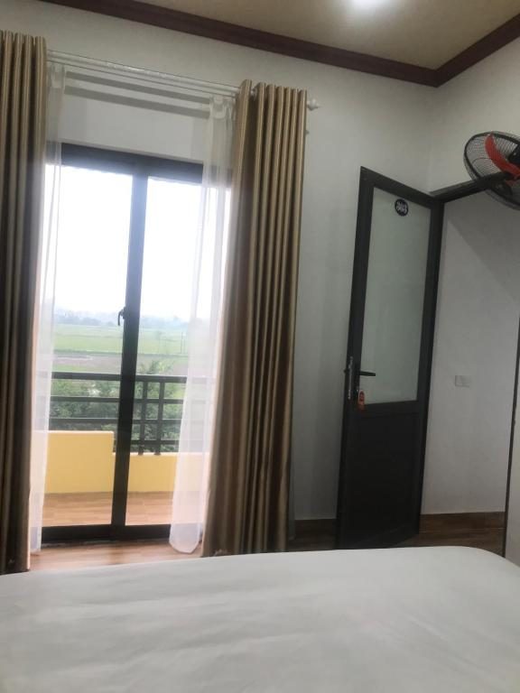 Phòng Giường Đôi Có Ban Công