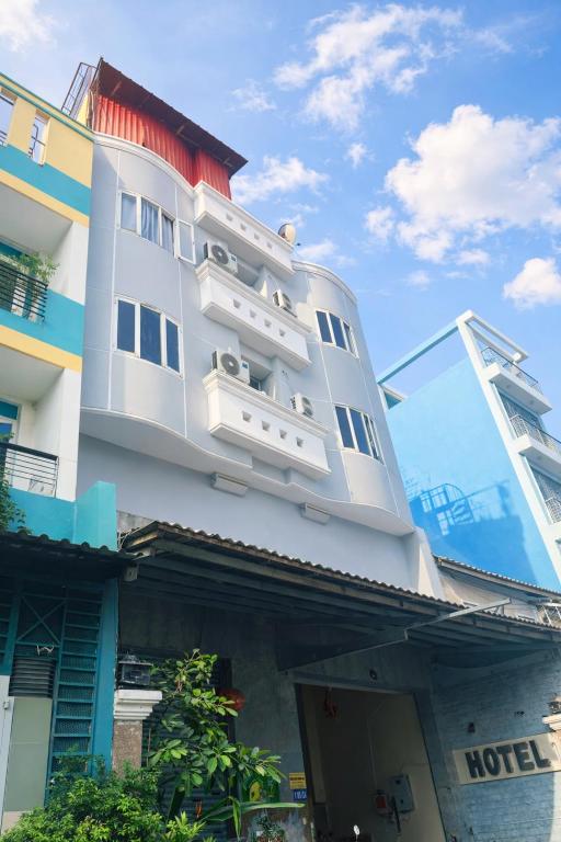 Trung Bảo Hotel