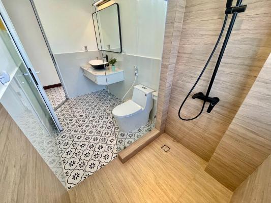 Phòng Deluxe Giường Đôi Có Ban Công