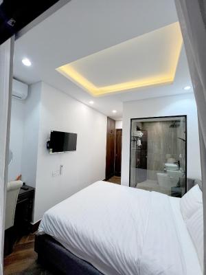 Phòng Deluxe Giường Đôi Có Ban Công