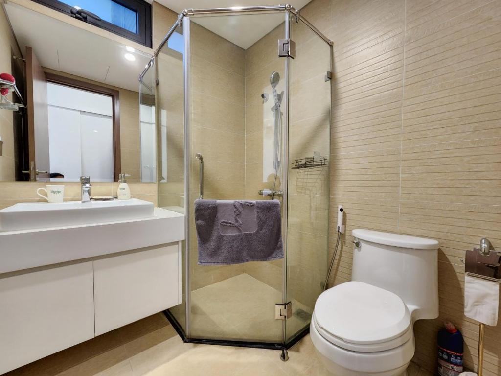 Căn Hộ 2 Phòng Ngủ Nhìn Ra Hồ Bơi