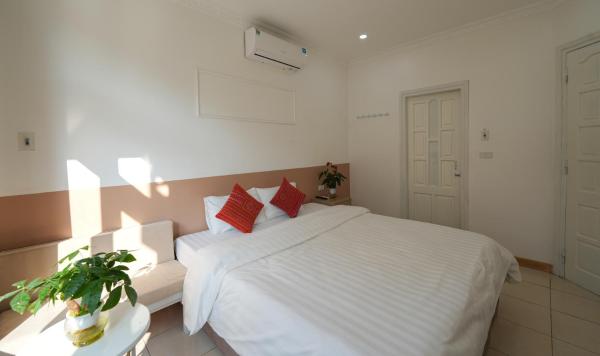 Phòng Deluxe Giường Đôi Có Ban Công