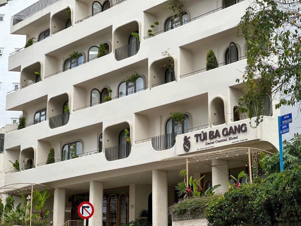 Túi Ba Gang Central Hotel