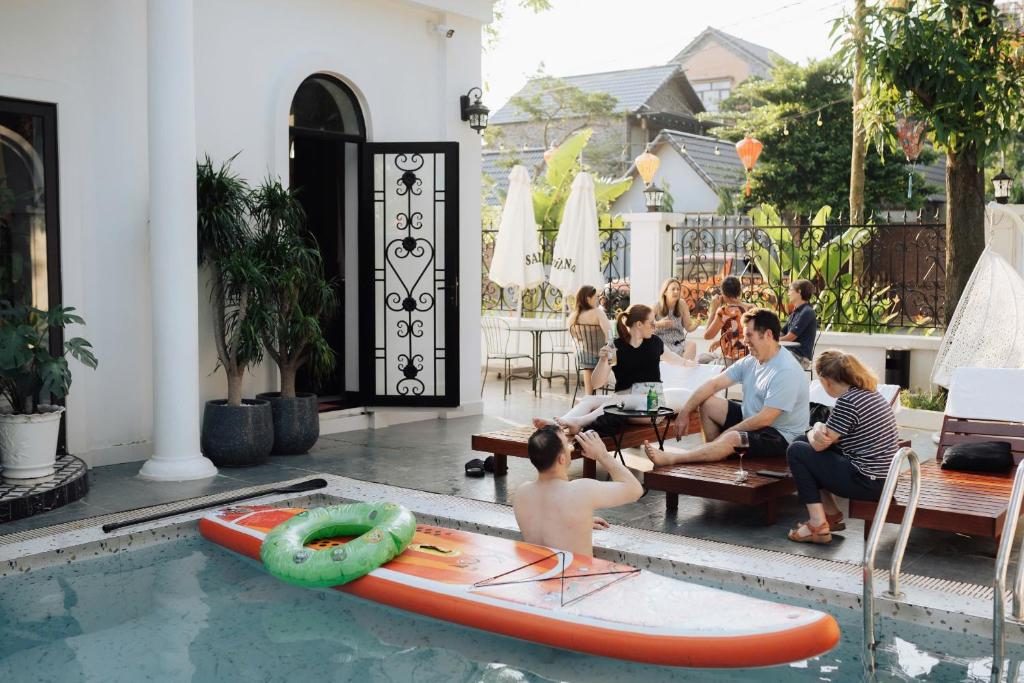 Phòng Deluxe Giường Đôi Có Bồn Tắm
