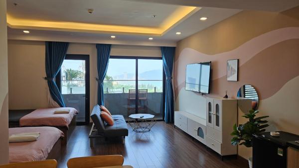 Studio Nhìn Ra Biển