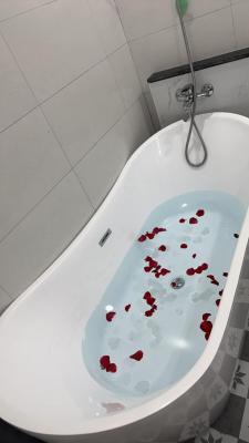 Phòng Deluxe (2 Người lớn + 1 Trẻ em)
