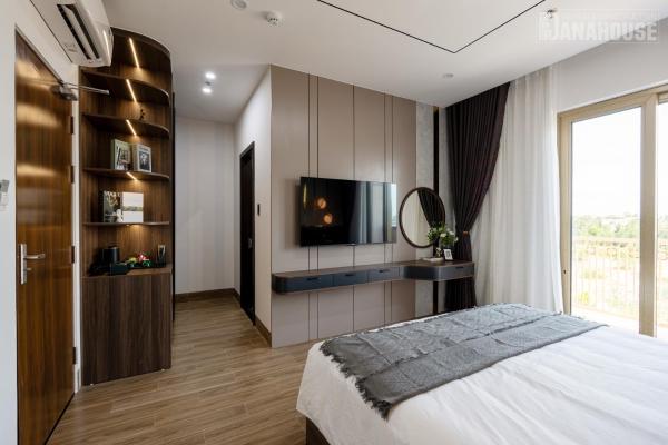 Phòng Deluxe Giường Đôi Có Ban Công