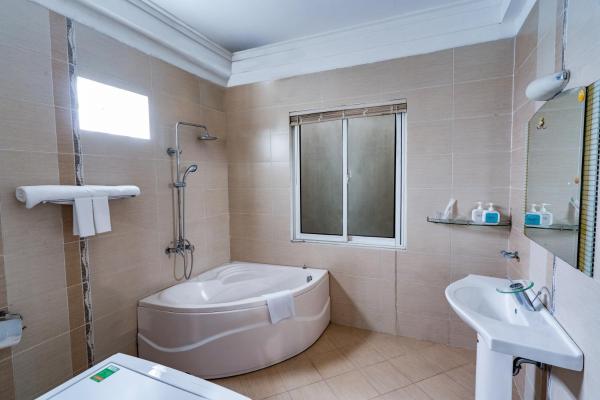 Phòng Deluxe 4 Người