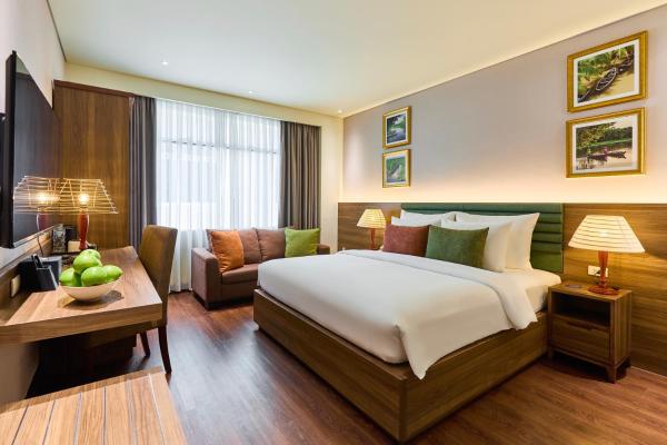 Phòng Deluxe Giường Đôi Có Cửa Sổ