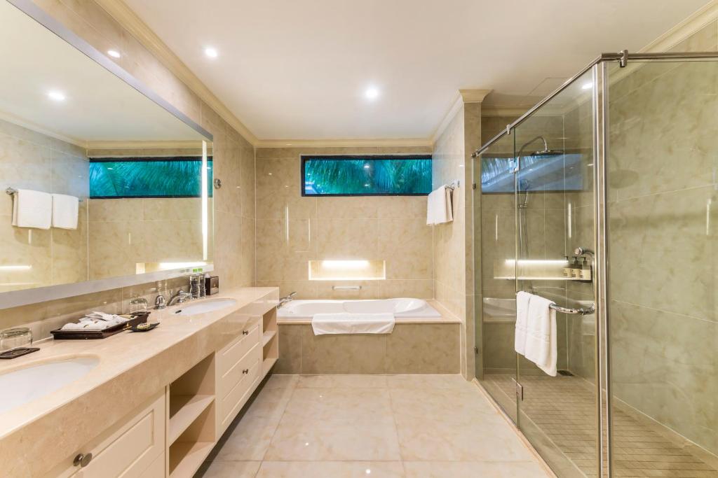 Biệt Thự 2 Phòng Ngủ Nhìn Ra Hồ Bơi – Bữa Sáng