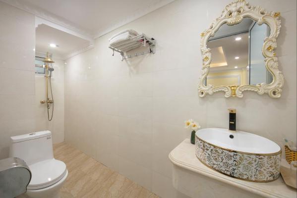 Phòng Có Giường Cỡ King Với Ban Công