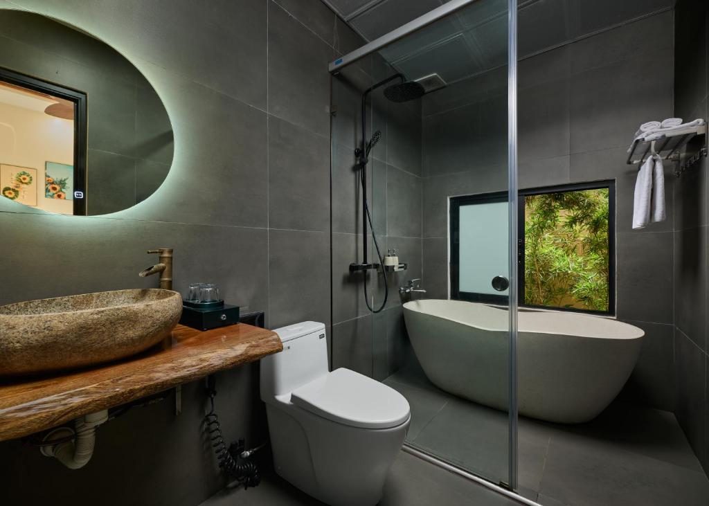 Phòng Deluxe Giường Đôi Có Bồn Tắm
