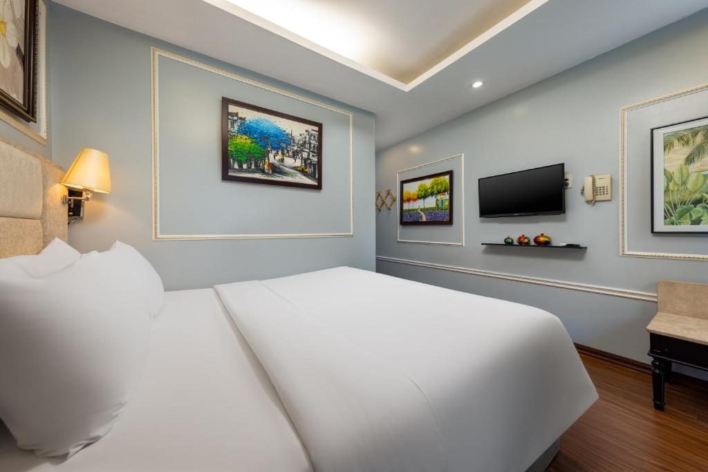 Phòng Deluxe Giường Đôi Nhìn Ra Thành Phố