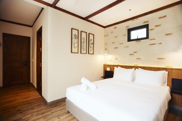 Phòng Có Giường Cỡ Queen Nhìn Ra Vườn