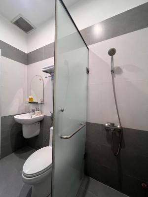 Giường Tầng Trong Phòng Ngủ Tập Thể Cho Nam Và Nữ