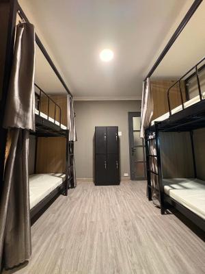 Giường trong Phòng ngủ tập thể 4 người
