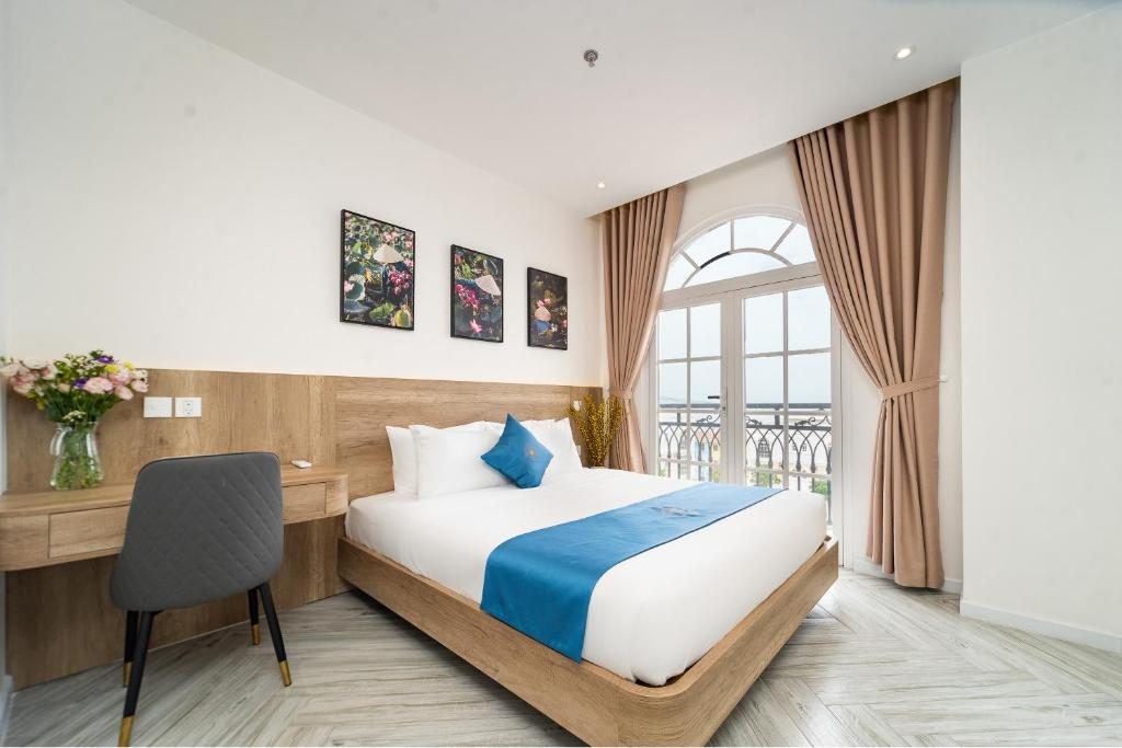 Suite Deluxe Có Giường Cỡ King