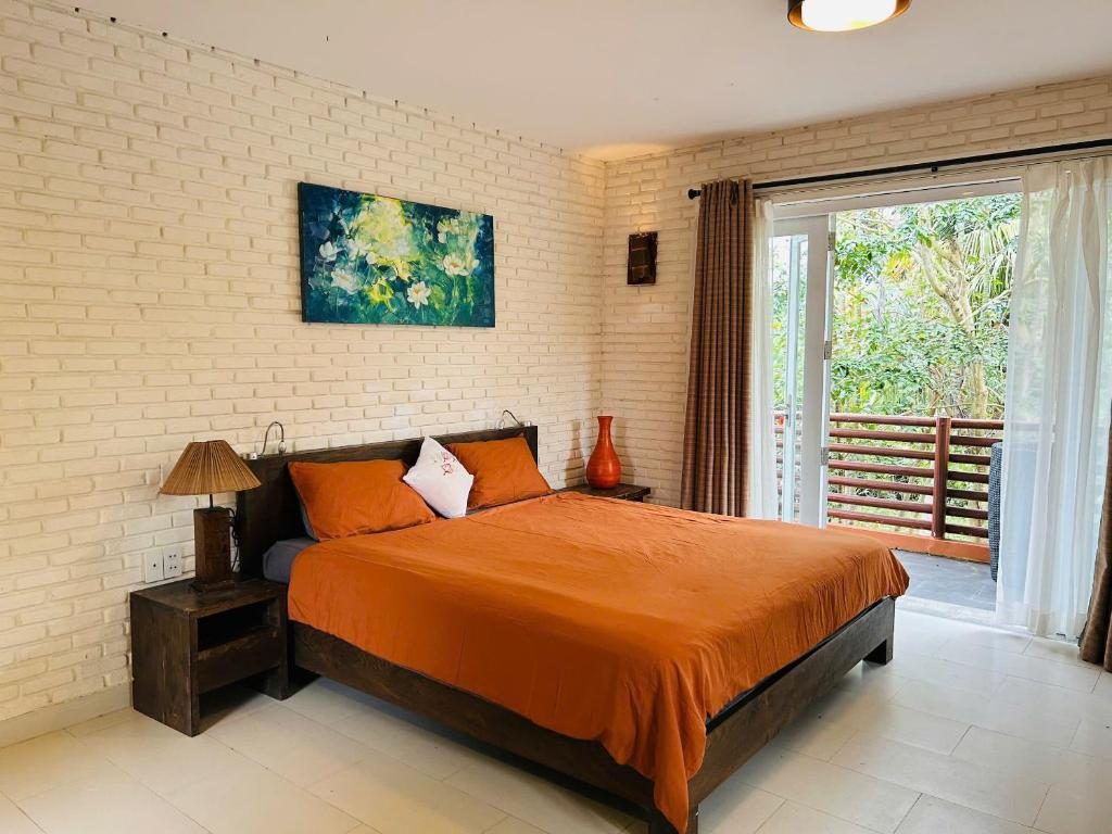 Phòng Có Giường Cỡ King Nhìn Ra Hồ Nước