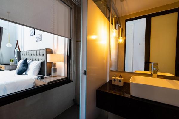 Phòng Deluxe Có Giường Cỡ King