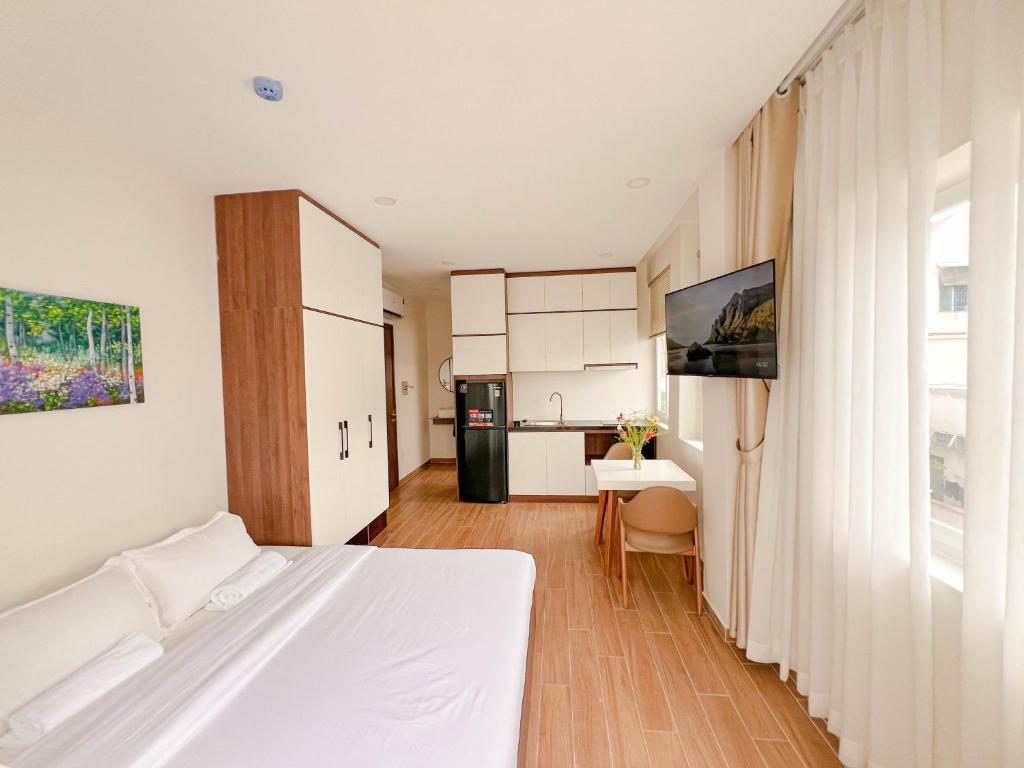 Phòng Deluxe Giường Đôi Có Ban Công