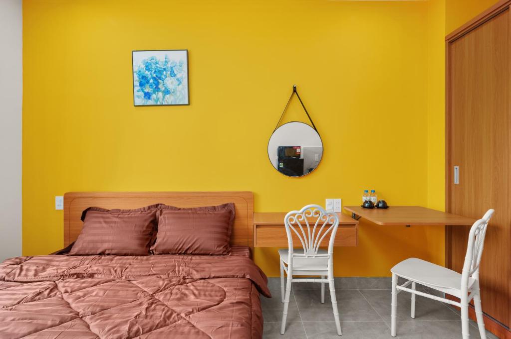 Saluton House