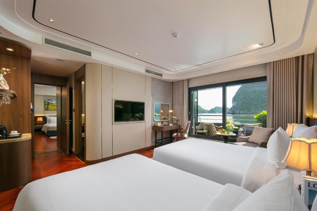 Calista Bay with Private Balcony with International Internet Access