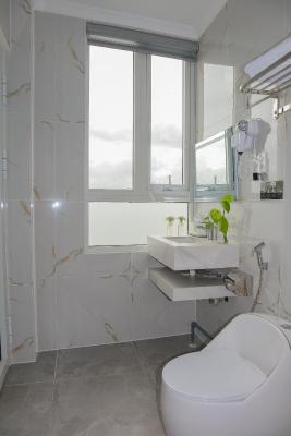 Phòng Giường Đôi Có Ban Công