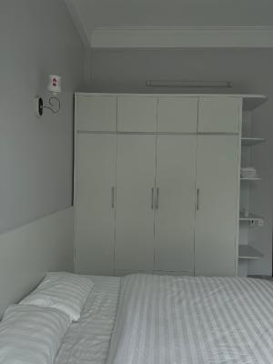 Phòng 3 Người Nhìn Ra Núi