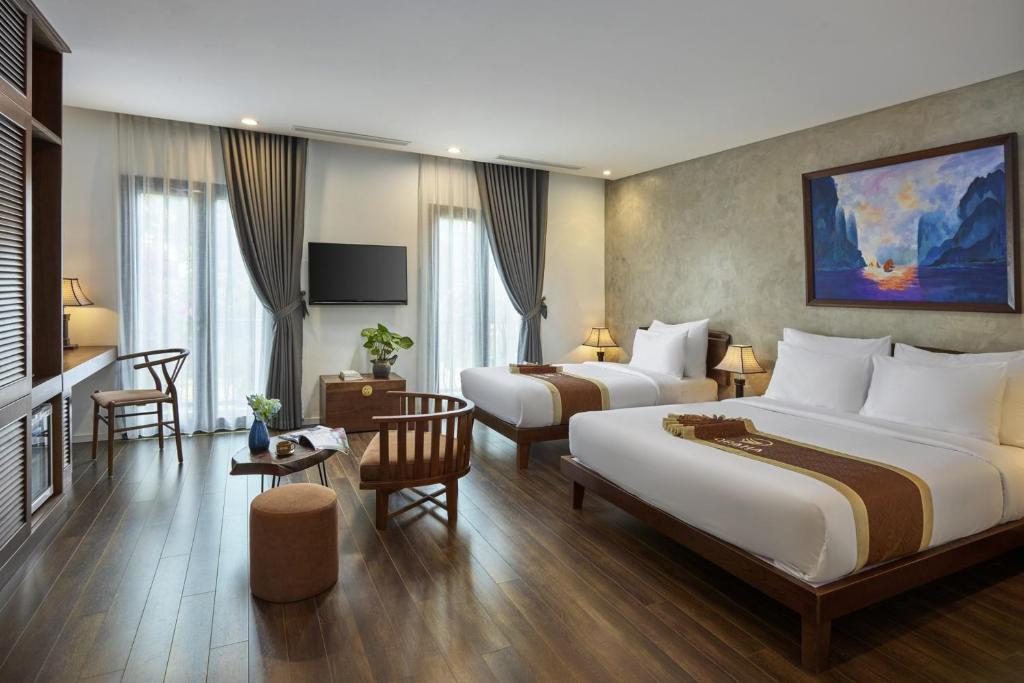 Triple Family Suite with Balcony and Mountain View