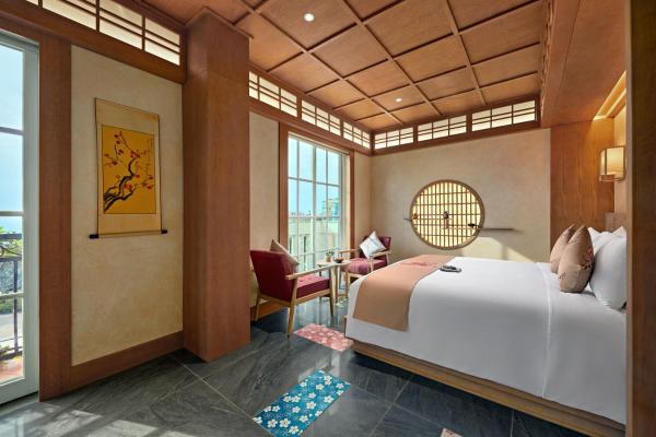 Sakuraoto, Cable Car & Fireworks View, 1 King Bed with Bathtub & Balcony