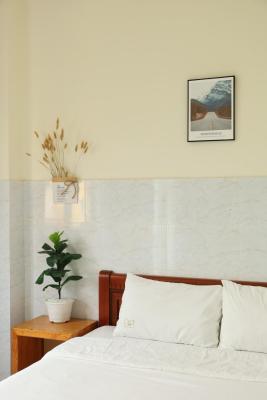 Phòng Deluxe Giường Đôi Có Ban Công