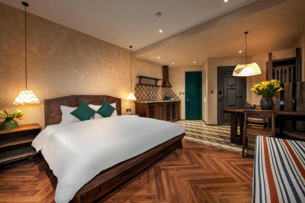 Suite có giường cỡ King với ban công