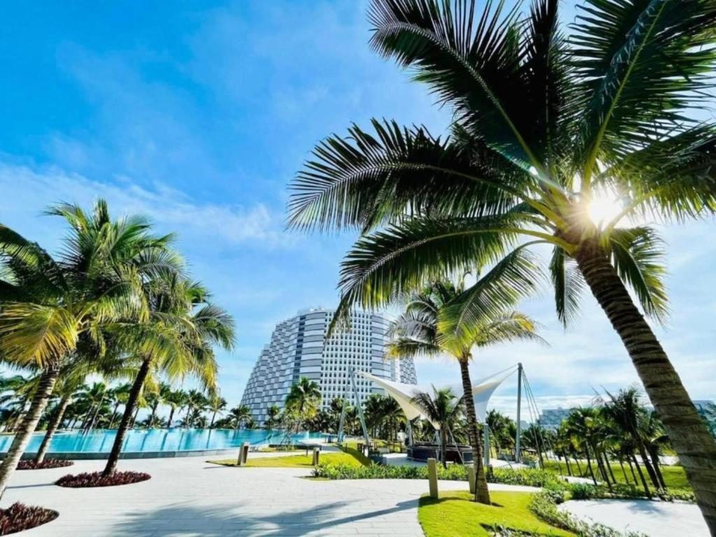 The Sun Arena Oceanview Cam Ranh Resort