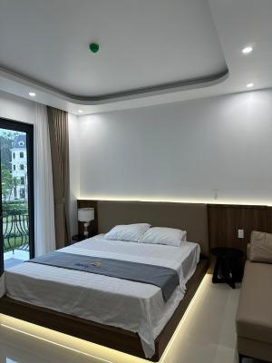 Phòng Deluxe (2 Người lớn + 1 Trẻ em)