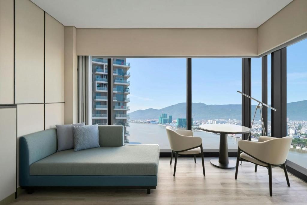 Executive Corner King Room with River View