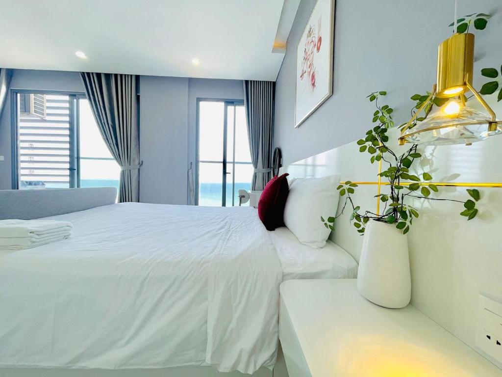 Luxury Apt Marina Suites – Ocean View
