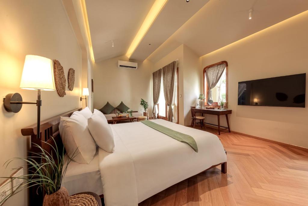 Premier Private Garden Villa with Pool View