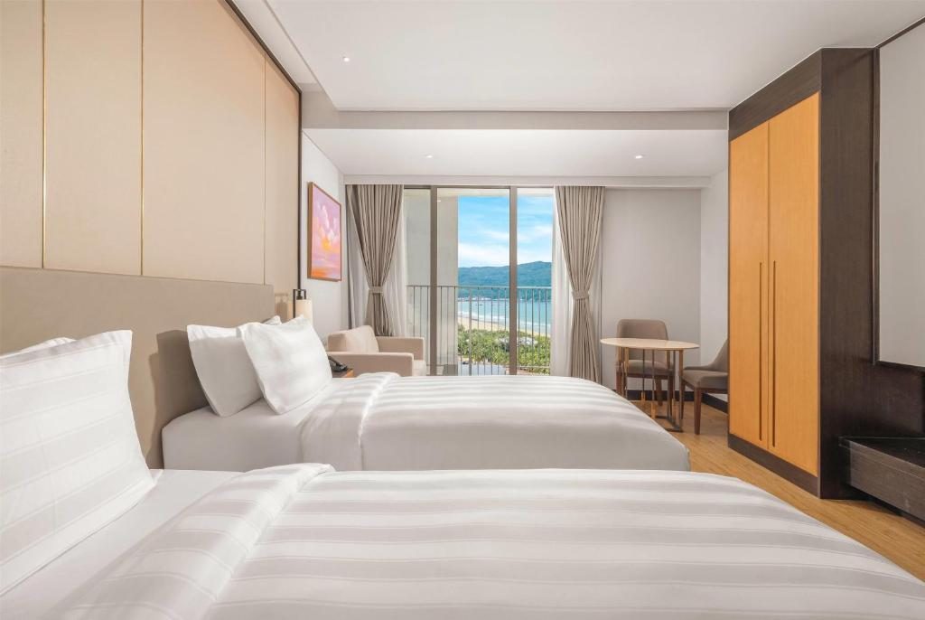 Deluxe Twin Studio with Balcony and Ocean View