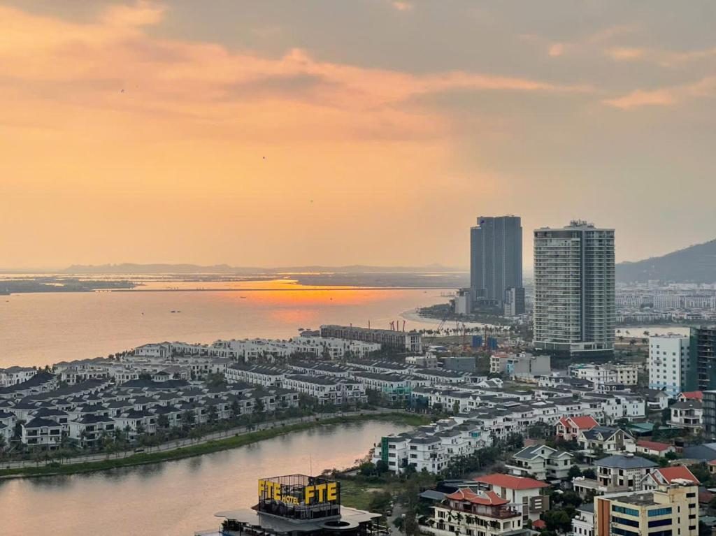 The Halong Bay view – 3Br