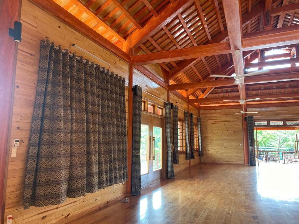 Phòng Ngủ Tập Thể Cho Cả Nam Và Nữ